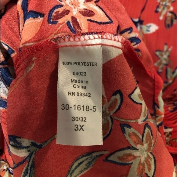 Only Necessities size 30/32 short sleeve ribbed floral button down shirt - Picture 7 of 13